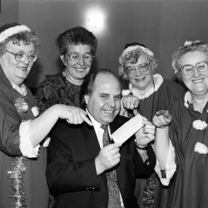 Entertainers from The Midways perform for patients at Kirkwood Hospice, Dalton