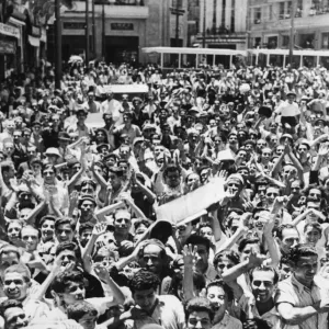 Entry of the British General and troops into Beirut during Second World War