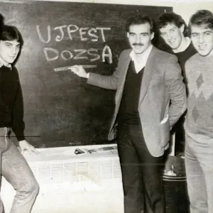 EQI EUROPEAN CUP DRAW DECEMBER 1983 DRAWS ABERDEEN WITH UJPEST DOZSA PLAYERS EQI EUROPEAN CUP DRAW DECEMBER 1983 DRAWS ABERDEEN WITH UJPEST DOZSA PLAYERS