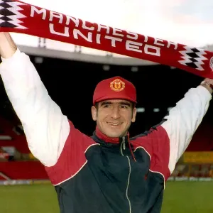 Eric Cantona Fußballspieler von Manchester United STRIKTEN VERBOTSVERWENDUNG FÜR KOMMERZIELLE ZWECKE Eric Cantona Fußballspieler von Manchester United STRIKTEN VERBOTSVERWENDUNG FÜR KOMMERZIELLE ZWECKE