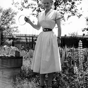 Ethel Granger shows off her 14 inch waist, the smallest in the world