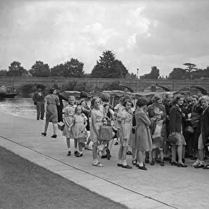 Evacuated Birmingham schoolchildren seen here taking in the sights of Stratford of Avon