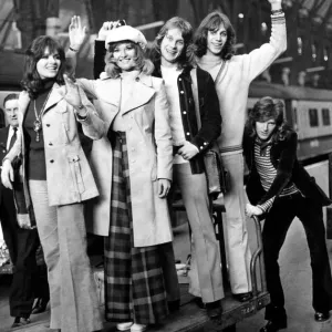 Eve Graham from pop group New Seekers, The band who brought Eve Graham from pop group New Seekers, The band who brought