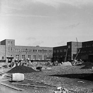 Evelyns School under construction, Yiewsley 1935