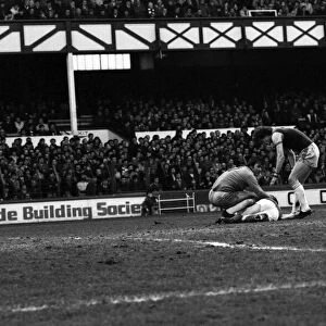 Everton 1 v. Aston Villa 3. Division One Football. February 1981 MF01-21-009