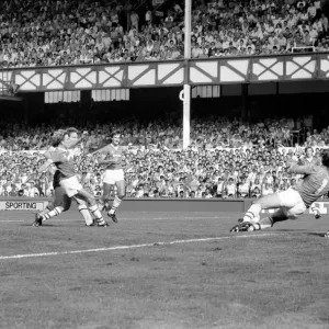 Everton 1 v. Tottenham Hotspur 4 Print, August 1984 Football Match Photo Everton 1 v. Tottenham Hotspur 4 Print, August 1984 Football Match Photo