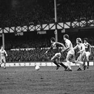 Everton 3 v. Coventry 0. Division One Football. February 1981 MF01-32