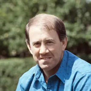 Everton manager Howard Kendall pictured at his home in Spain. 6th July 1988 Everton manager Howard Kendall pictured at his home in Spain. 6th July 1988