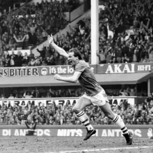 Everton v. Arsenal. March 1985 MF20-13-005 The final score was a two nil victory Everton v. Arsenal. March 1985 MF20-13-005 The final score was a two nil victory