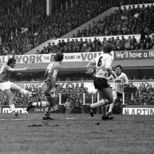 Everton v. Arsenal. March 1985 MF20-13-014 The final score was a two nil victory Everton v. Arsenal. March 1985 MF20-13-014 The final score was a two nil victory
