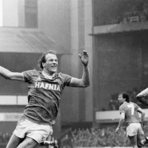Everton v. Arsenal. March 1985 MF20-13-040 The final score was a two nil victory Everton v. Arsenal. March 1985 MF20-13-040 The final score was a two nil victory