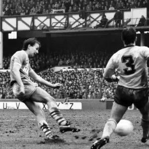 Everton v. Arsenal. March 1985 MF20-13-045 The final score was a two nil victory Everton v. Arsenal. March 1985 MF20-13-045 The final score was a two nil victory