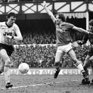 Everton v. Arsenal. March 1985 MF20-13-046 The final score was a two nil victory Everton v. Arsenal. March 1985 MF20-13-046 The final score was a two nil victory