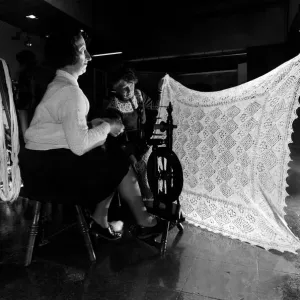 Two expert spinners and knitters are on their first ever visit to London
