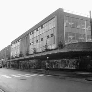 Exterior view Bexley Heath Co-Op combined supermarket and department store Exterior view Bexley Heath Co-Op combined supermarket and department store