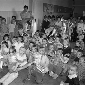 Eyes front... no need to give the order to these Brockholes children