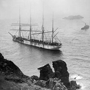A failed attempt to refloat Herzogin Cecilie off the rocks with two tugs near Salcombe