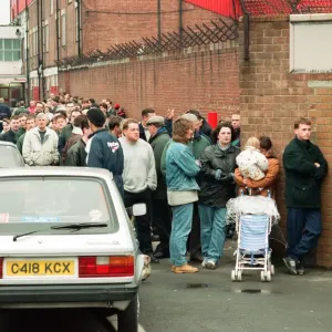 Fans desperate for a ticket for Middlesbroughs last match at Ayresome Park against Fans desperate for a ticket for Middlesbroughs last match at Ayresome Park against