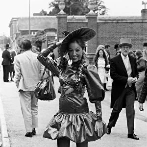 Fashion at Royal Ascot - June 1987 Ladies Day - Woman shows off her unique style