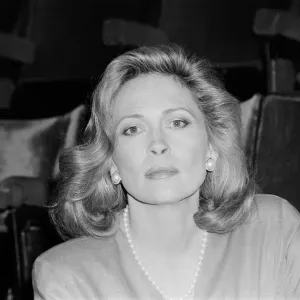 Faye Dunaway is set to star in a play at Londons Wyndham Theatre. 17th July 1986