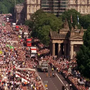 The Festival Parade marches down Princes Street August 1998 The Festival Parade marches down Princes Street August 1998
