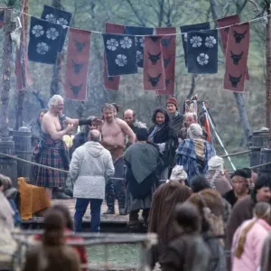 La filmación del filme Highlander. Circa mayo 1985. La filmación del filme Highlander. Circa mayo 1985.