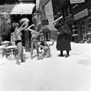 Filming of Oliver! at Shepperton studios. The scene which should have been shot in mid Filming of Oliver! at Shepperton studios. The scene which should have been shot in mid