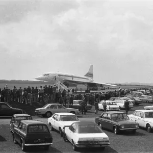 On a fine August day in 1977, Concorde 101 touches down at her final home at Duxford On a fine August day in 1977, Concorde 101 touches down at her final home at Duxford