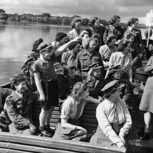 Print of ATS girls on the Southend Belle, August 1945 Print of ATS girls on the Southend Belle, August 1945