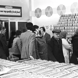 The first customers of the new Presto supermarket which opened in the Britannia Centre in The first customers of the new Presto supermarket which opened in the Britannia Centre in