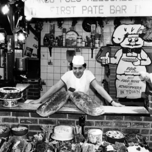Memory Lane Print: Newcastle's First Pate Bar Opens in 1985