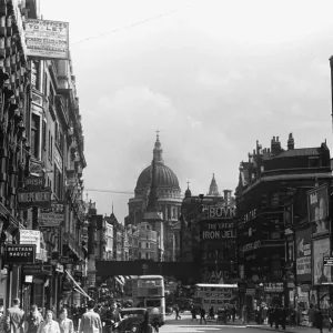 Fleet Street looking towards St Pauls Cathedral and Ludgate Hill. August 1939 Fleet Street looking towards St Pauls Cathedral and Ludgate Hill. August 1939