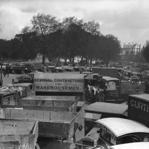 Food transport lorries parked up in Hyde Park on the tenth day of the General Strike Food transport lorries parked up in Hyde Park on the tenth day of the General Strike