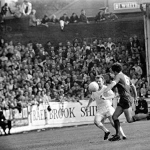 Football: Leeds United (1) v. Liverpool (0). September 1971 71-12020