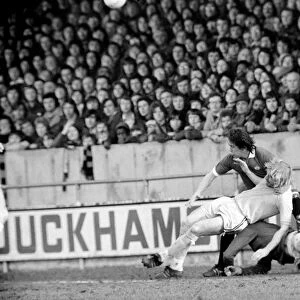 Football: Oxford United vs. Manchester United. February 1975 75-00765-025