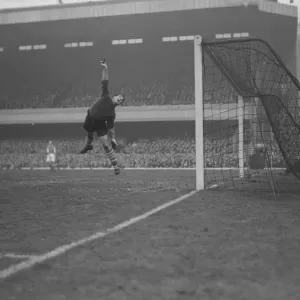 Football Rolando Uqolini Middlesbrough goalkeeper in action against Arsenal Football Rolando Uqolini Middlesbrough goalkeeper in action against Arsenal
