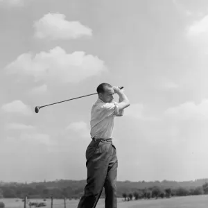 Football Ron Burgess Swansea Town footballer seen here on the golf course Football Ron Burgess Swansea Town footballer seen here on the golf course