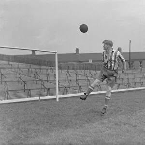 Football Sunderland footballer Dickie Davis. Circa 1950 025404 / 7
