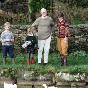Foreign Secretary Douglas Hurd with his wife Judy and their children. 24th November 1990 Foreign Secretary Douglas Hurd with his wife Judy and their children. 24th November 1990