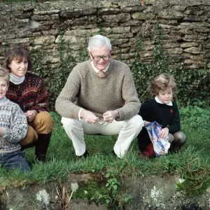 Foreign Secretary Douglas Hurd with his wife Judy and their children. 24th November 1990 Foreign Secretary Douglas Hurd with his wife Judy and their children. 24th November 1990