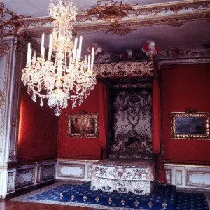 France Paris The Queens bed chamber in the Palace of Versailles Crystal chandelier France Paris The Queens bed chamber in the Palace of Versailles Crystal chandelier