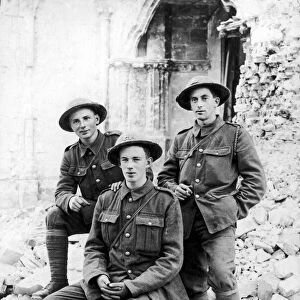 Frank Brazier of the 3rd Battalion The Royal Warwickshire Regiment (centre