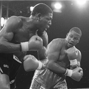 FRANK BRUNO VS TIM WITHERSPOON FIGHTING FOR THE WBA HEAVYWEIGHT TITLE - 19 / 07 / 1986