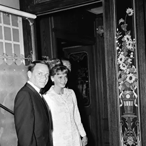 Frank sinatra and Mia farrow November 1965 attend Hollywood Party