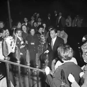 Frank Sinatra seen here arriving at the home of lady Northamptons in London Frank Sinatra seen here arriving at the home of lady Northamptons in London