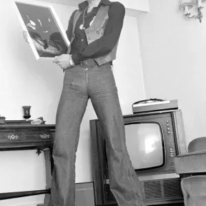 Frank Worthington Leicester and England footballer seen here at his Leicester flat Frank Worthington Leicester and England footballer seen here at his Leicester flat