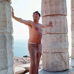 Frankie Howerd on holiday - August 1970 Dbase MSI Frankie Howerd on holiday - August 1970 Dbase MSI