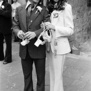 Freddie Starr and his bride Sandy Morgan after their marriage at a Registry Office in Freddie Starr and his bride Sandy Morgan after their marriage at a Registry Office in