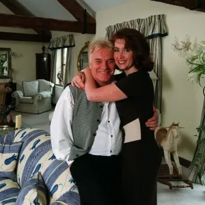Freddie Starr Print - At Home with Wife Donna June 98
