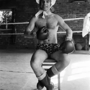 Black and white print of Freddie Starr in training Black and white print of Freddie Starr in training